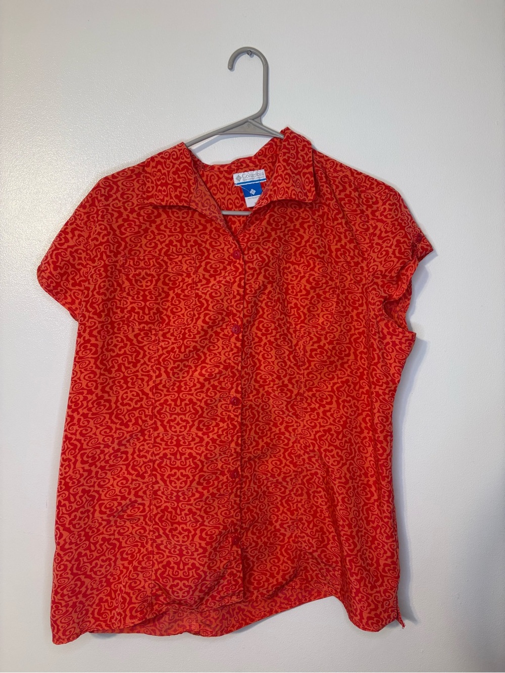 Columbia Red Short Sleeve Button-Front Shirt with Swirl Print